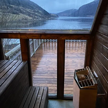 Sea View Apartment *
